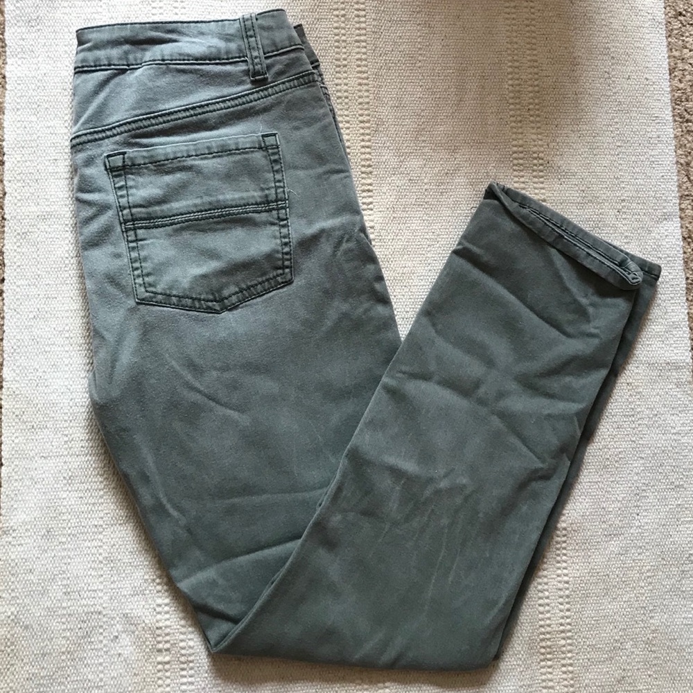 maurices olive green capri pants